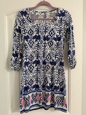 Lilly Pulitzer Blue and White Printed Scoop-Neck Mini Dress with Multicolor Hem